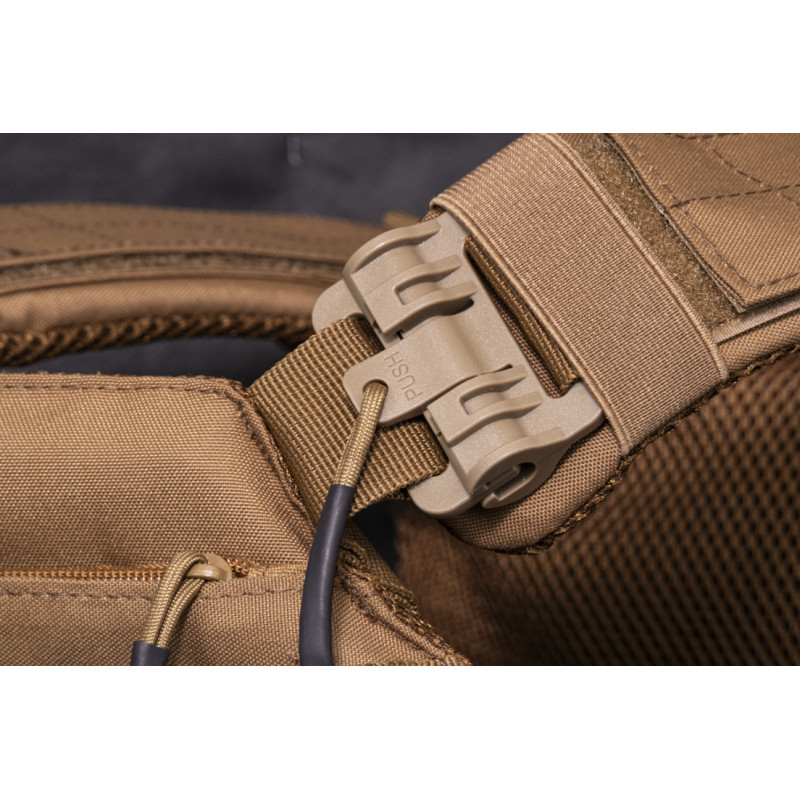VESTE PORTE PLAQUES 600D QUICK DETACH COYOTE
